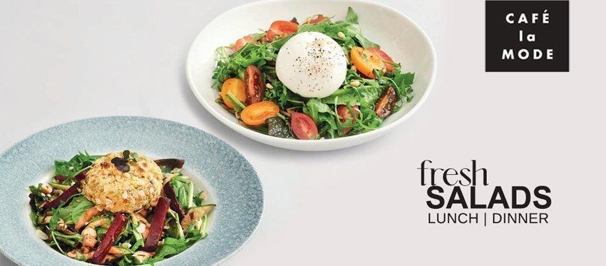 Δροσερές ελαφριές σαλάτες που θα τονώσουν κάθε στιγμή της ημέρας από τα εστιατόρια Cafe La Mode
