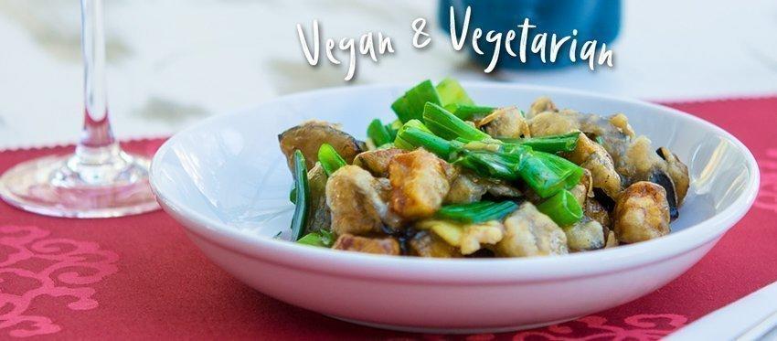 Vegan & Vegetarian πληθώρα επιλογών με καταγωγή την Κίνα και την Ινδία στην cozy ατμόσφαιρα του εστιατορίου East Asian Restaurant