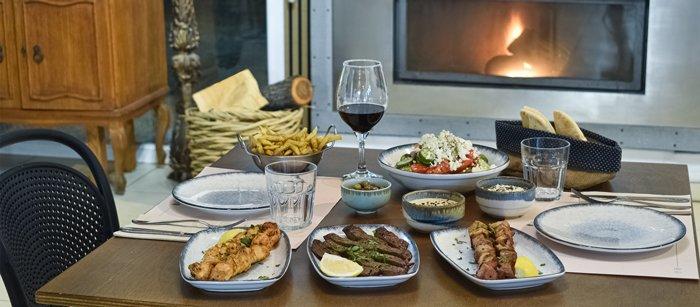 Το χειμερινό ESOBGA Terrace ανανεώθηκε και είναι ο ιδανικός προορισμός για να απολαύσετε κυπριακή και ελληνική κουζίνα πλάι στο τζάκι