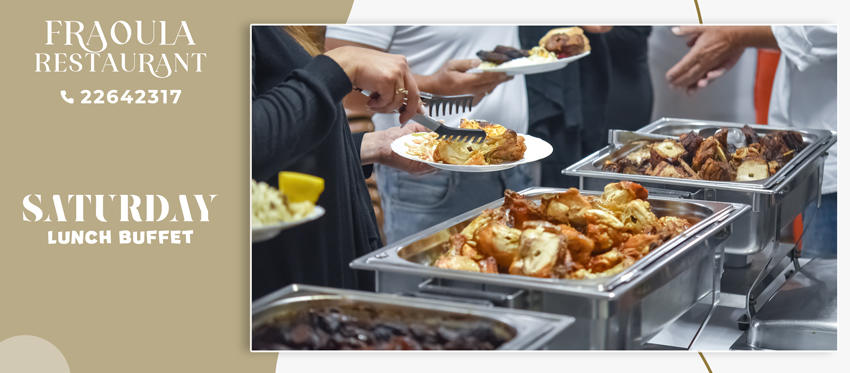 Buffet Παραδοσιακών κάθε Σάββατο Μεσημέρι σε μια σύντομη εκδρομή στο δροσερό καταπράσινο εστιατόριο Φράουλα