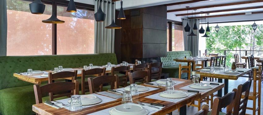 MAKRIS RESTAURANT