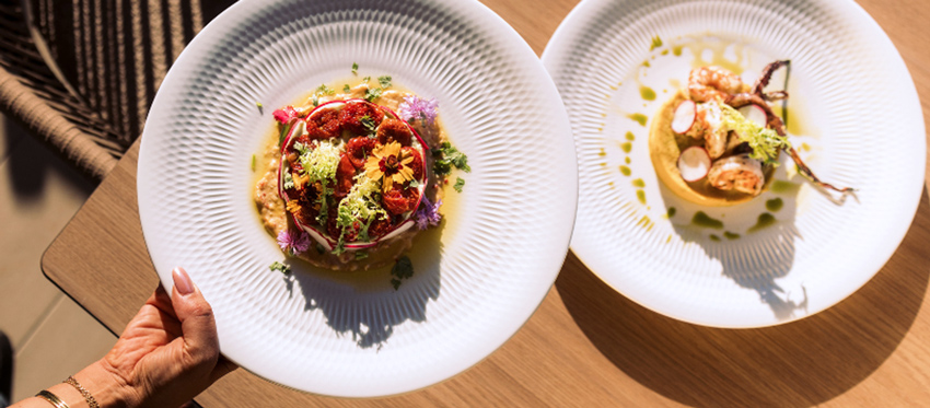 Το Argo Mediterranean εστιατόριο του Cavo Maris Beach Hotel ανακαινίστηκε και ανανεώθηκε με Νέο Μενού προσφέροντας μια άκρως καλοκαιρινή και δροσερή γευστική εμπειρία