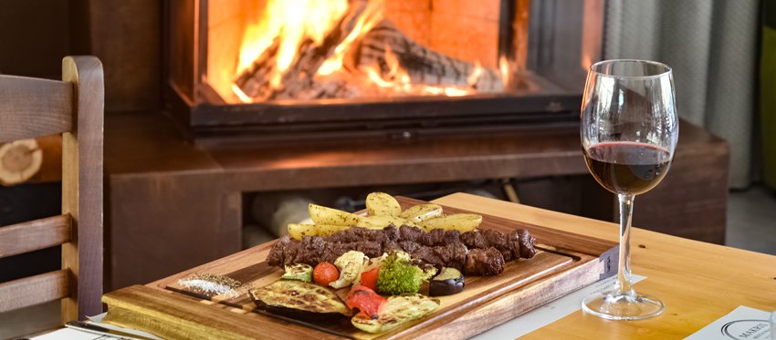 Το Βοδινό Σουβλάκι είναι η νέα πρόταση στον πληθωρικό κατάλογο του εστιατορίου Makris που θα λατρέψετε