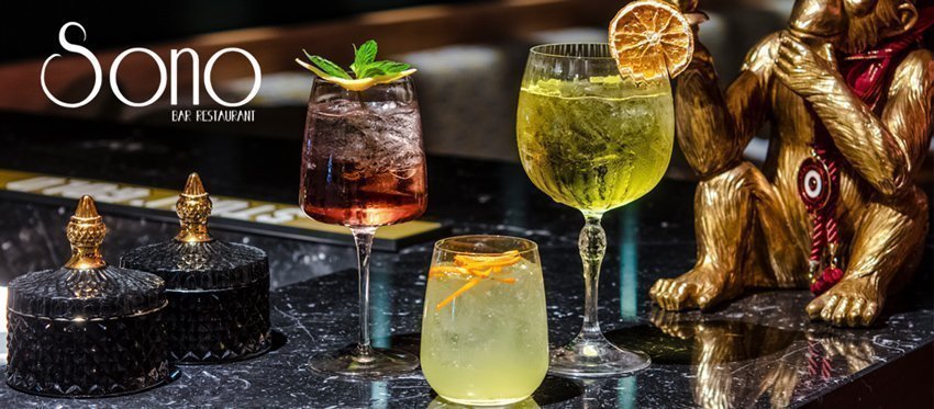 Η δυνατή μπάρα και η artistic ατμόσφαιρα του Sono Bar Restaurant σε περιμένουν για φανταστικά cocktails